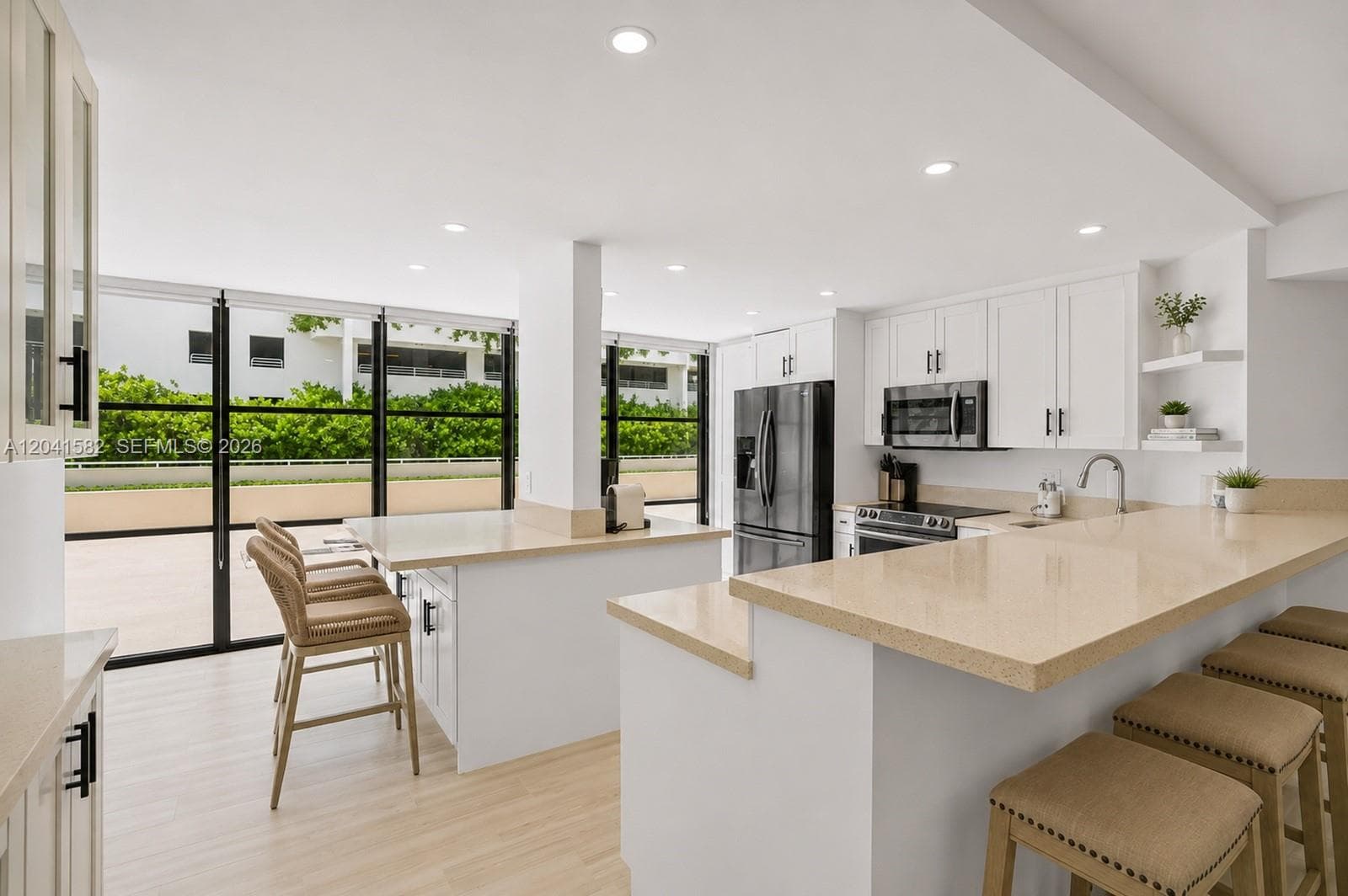 6423 Collins Ave # 203, Miami Beach FL 33141 photo 4