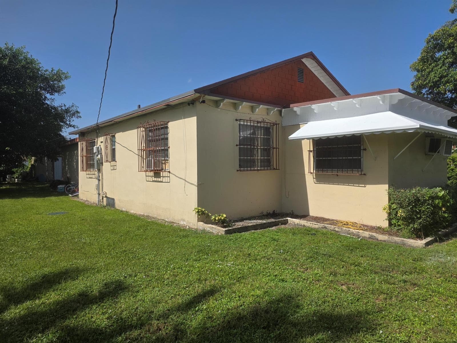 2466 NW 91st Street, Miami FL 33147 photo 3