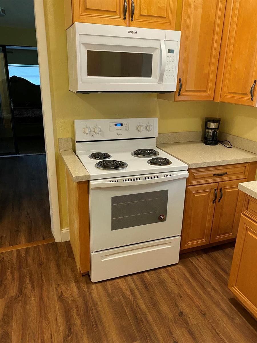 2466 NW 91st Street, Miami FL 33147 photo 4