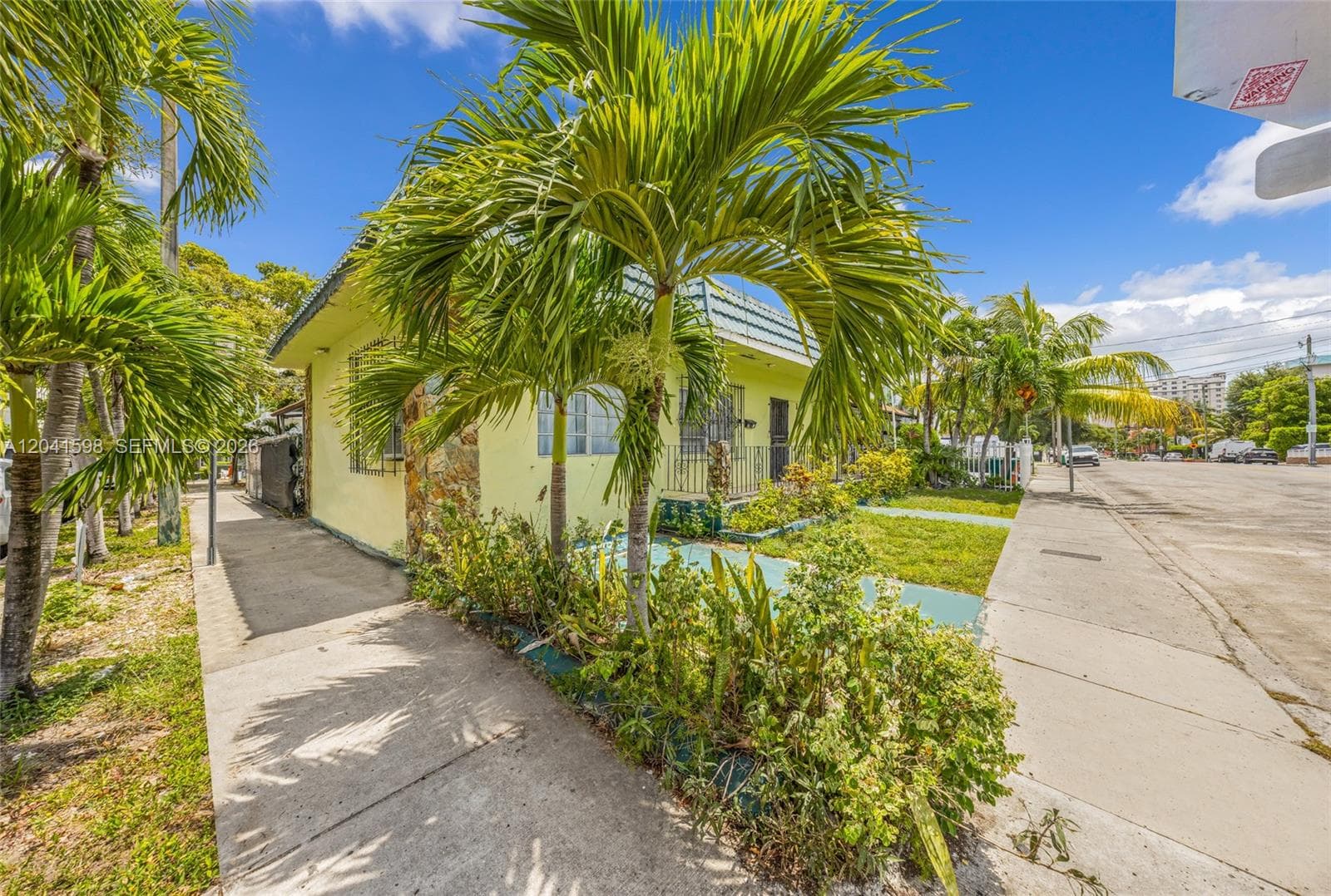 1477 NW 2nd St, Miami FL 33125 photo 3