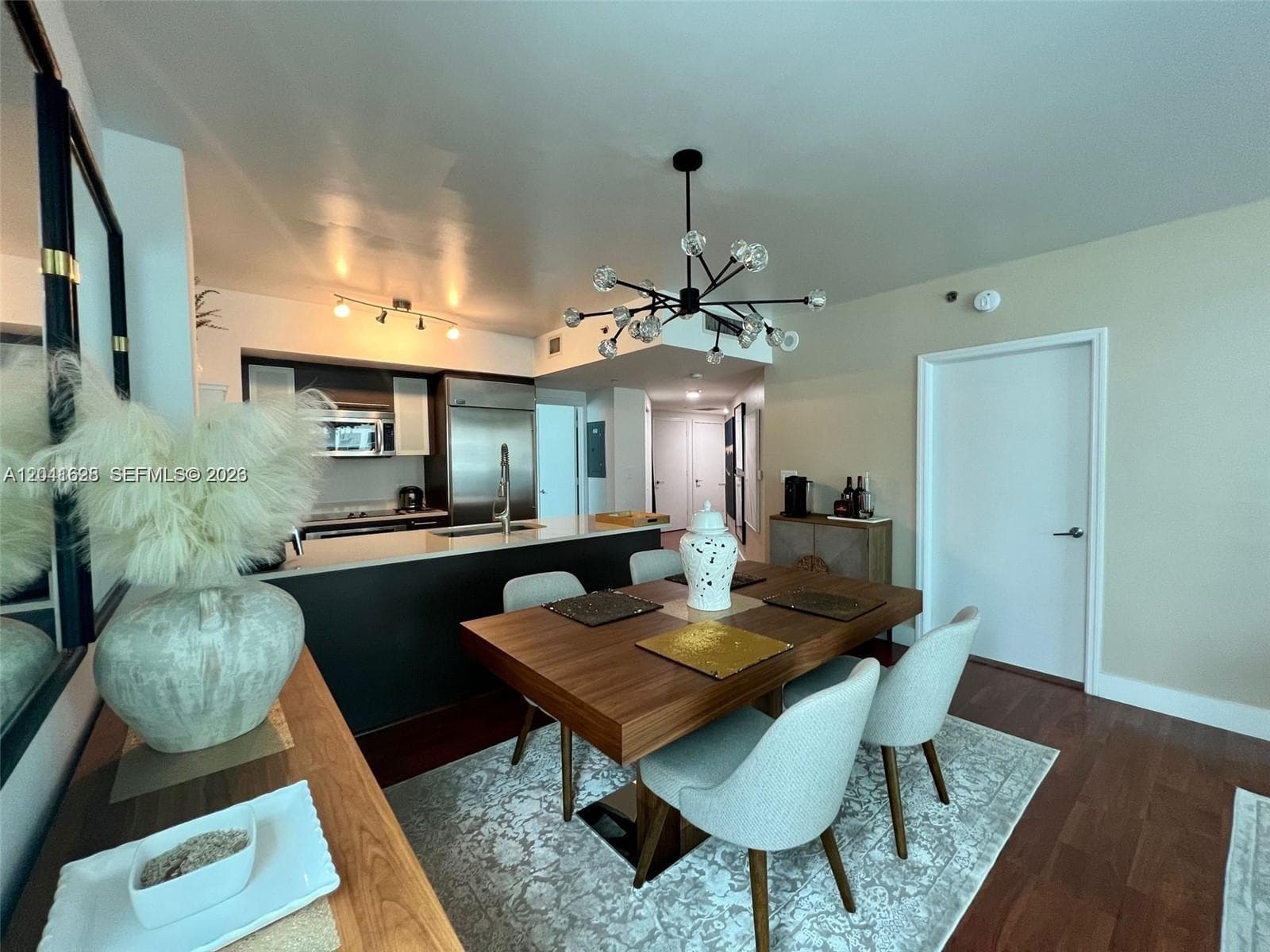 500 Brickell Ave # 1410, Miami FL 33131 photo 4