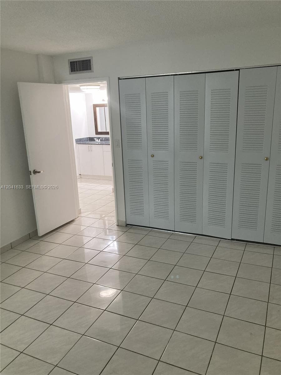 210 Fontainebleau Blvd # 306, Miami, FL 33172 photo 2
