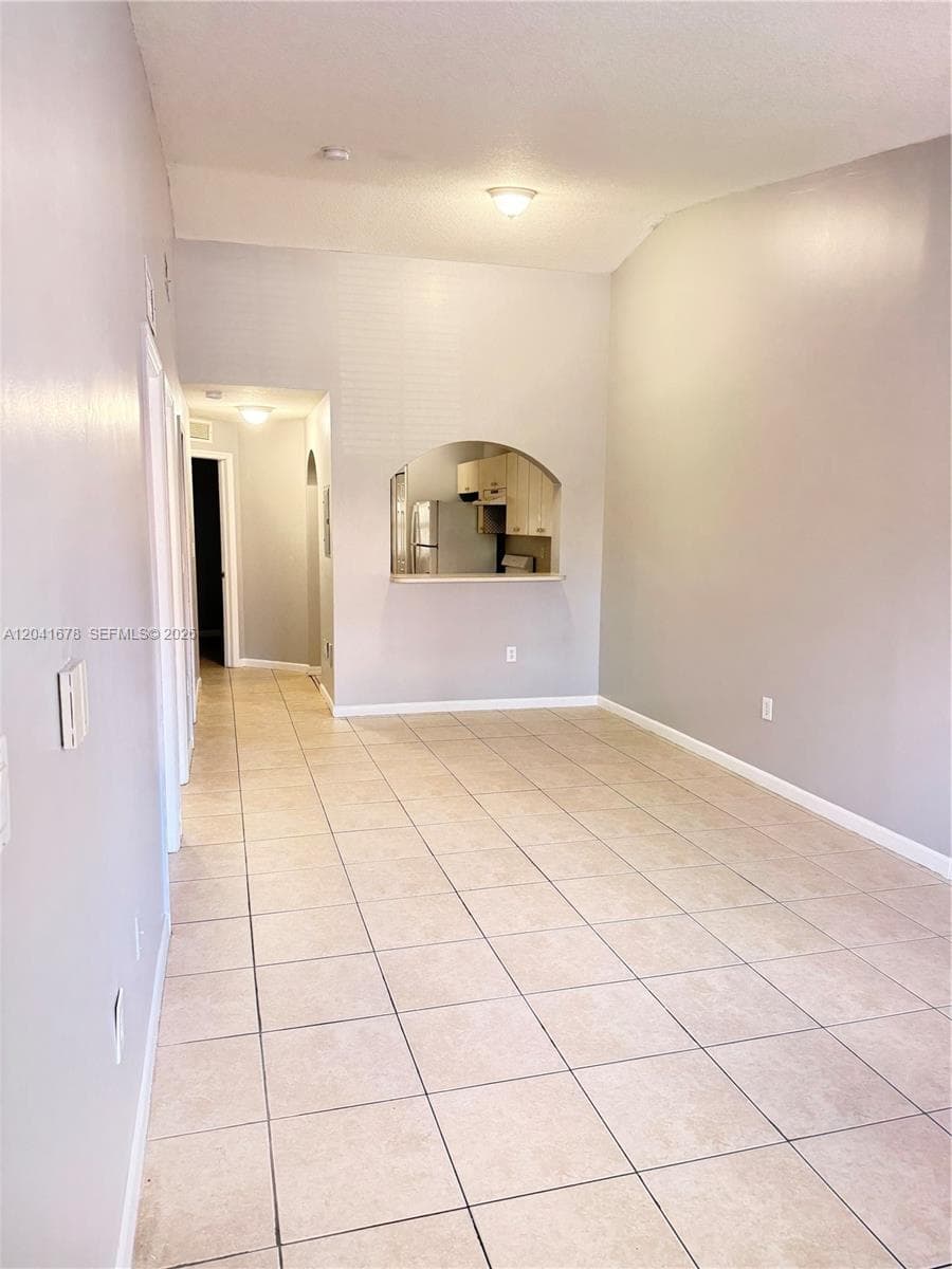 2930 SE 12th Rd # 205-31, Homestead FL 33035 photo 3