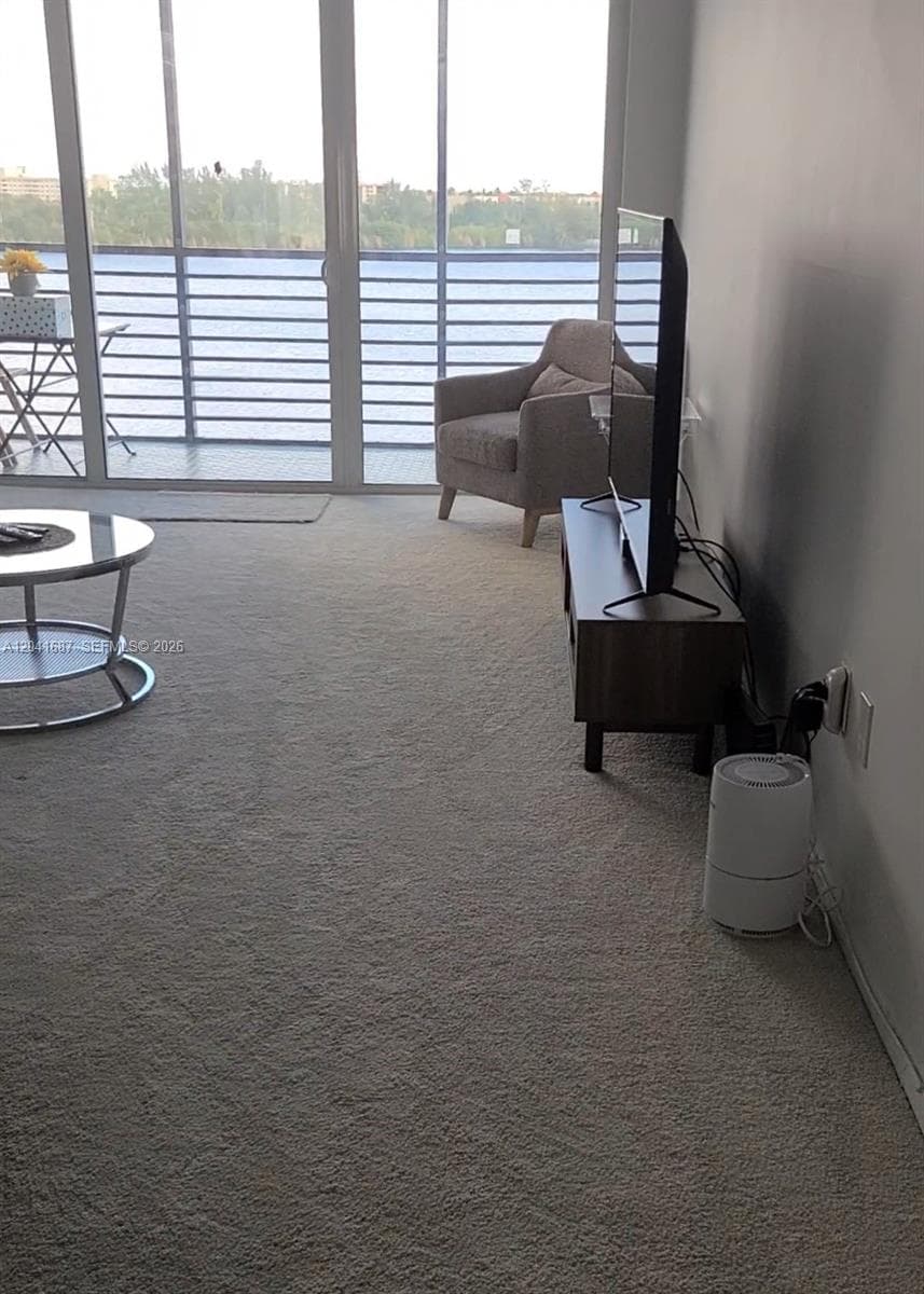 1075 NE Miami Gardens Dr # 708, Miami, FL 33179 photo 5