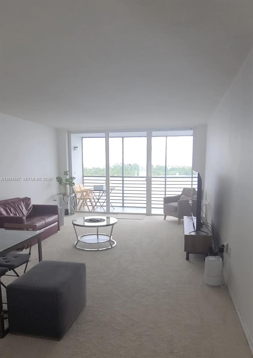 1075 NE Miami Gardens Dr # 708, Miami, FL 33179 photo 4