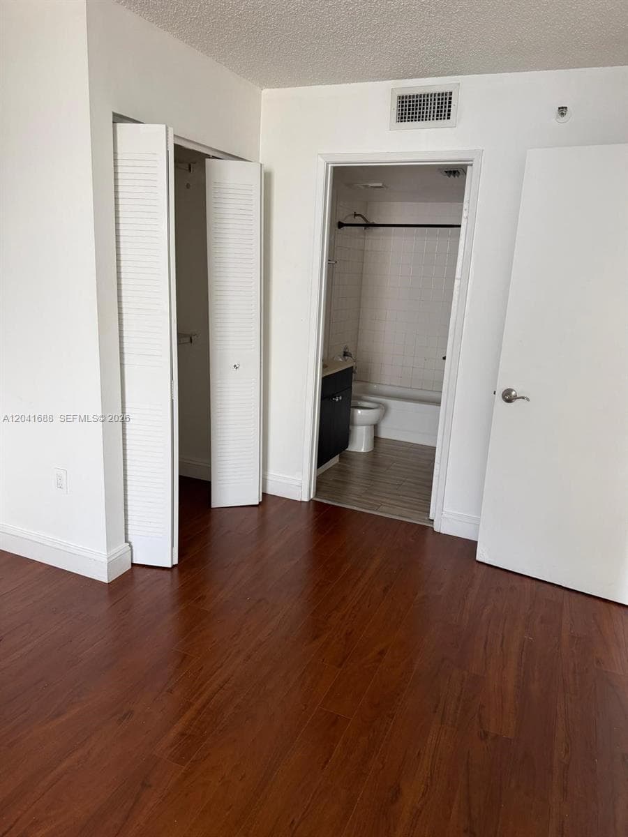 800 N Miami Ave # E1402, Miami FL 33136 photo 4