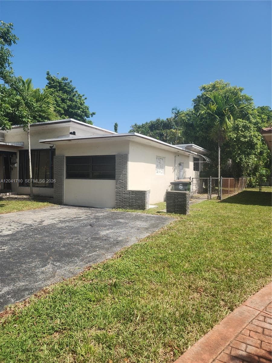 2070 Keystone Blvd, North Miami FL 33181 photo 5