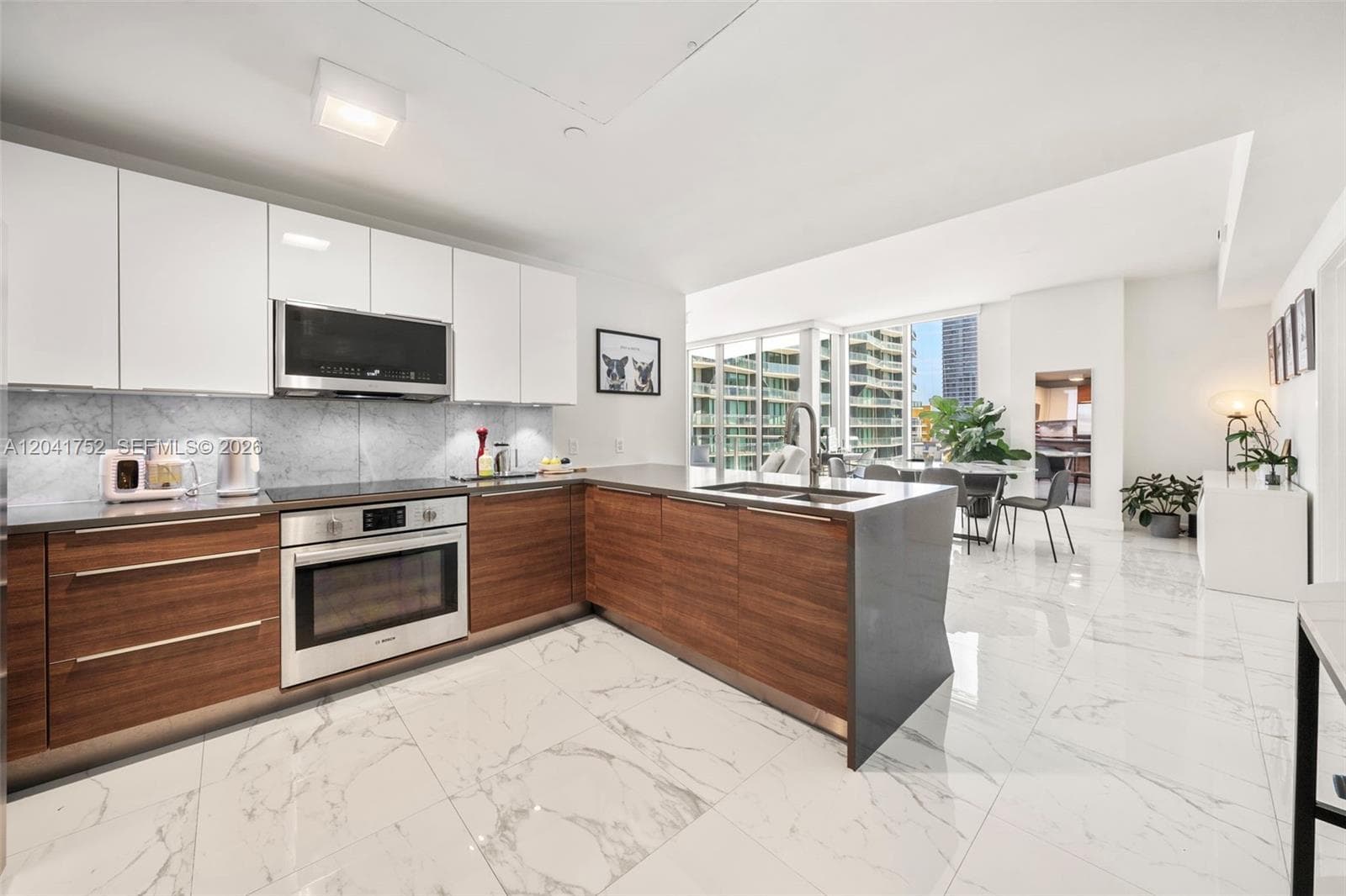 601 NE 27th St # 1001, Miami FL 33137 photo 3