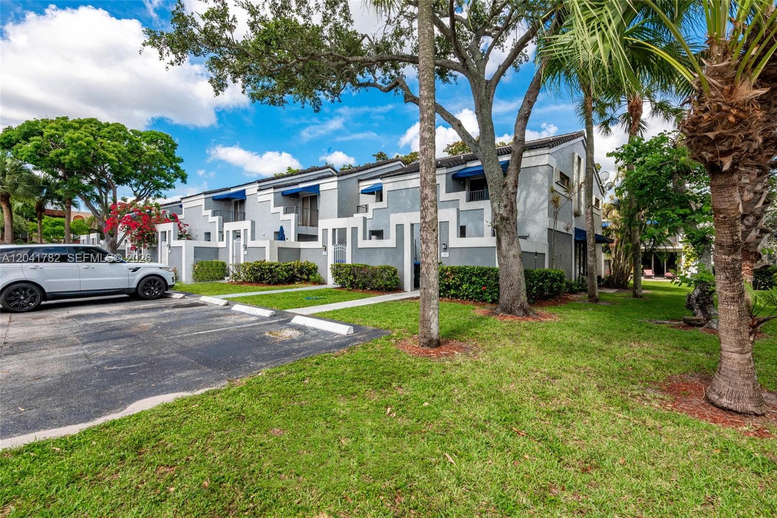 2327 SW 82nd Way, North Lauderdale FL 33068 photo 2
