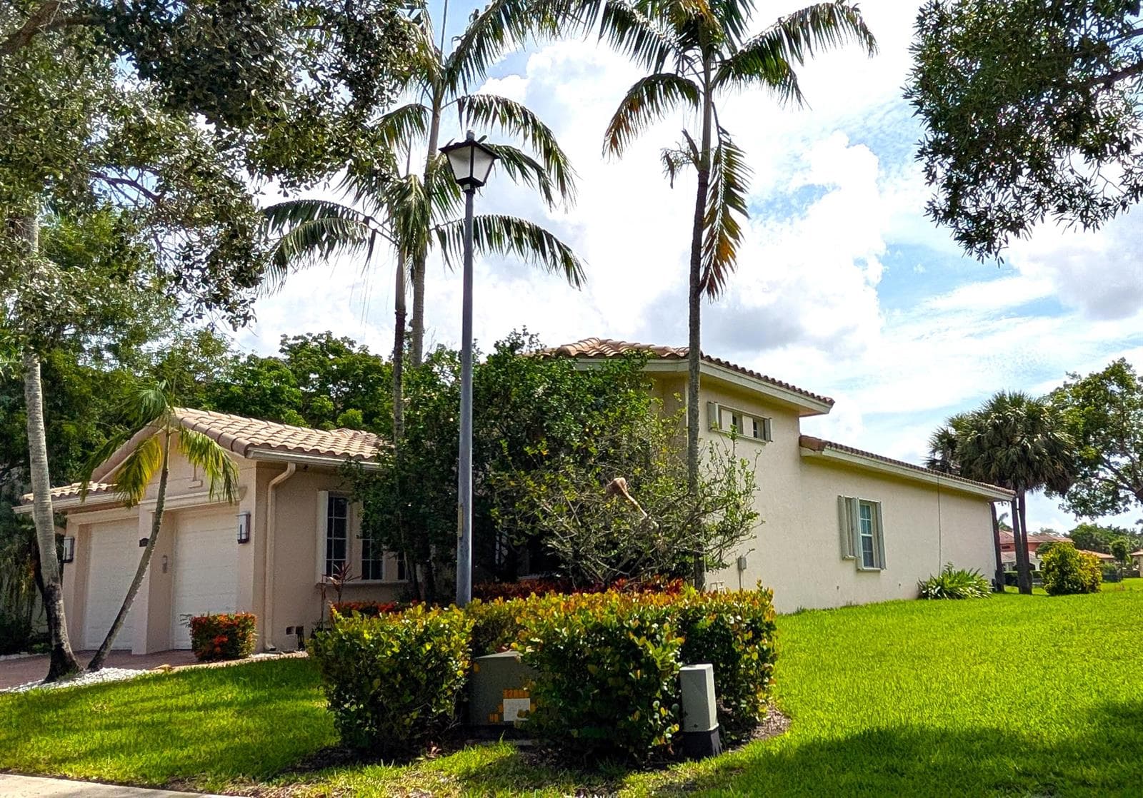 8247 NW 107th Terrace, Parkland FL 33076 photo 4