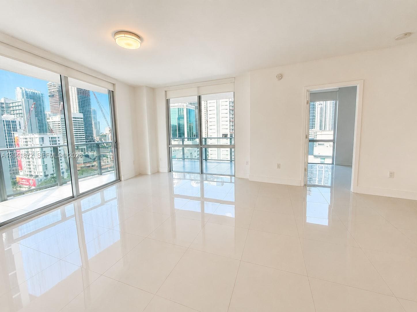 1010 SW 2nd Ave # 1504, Miami, FL 33130 photo 3