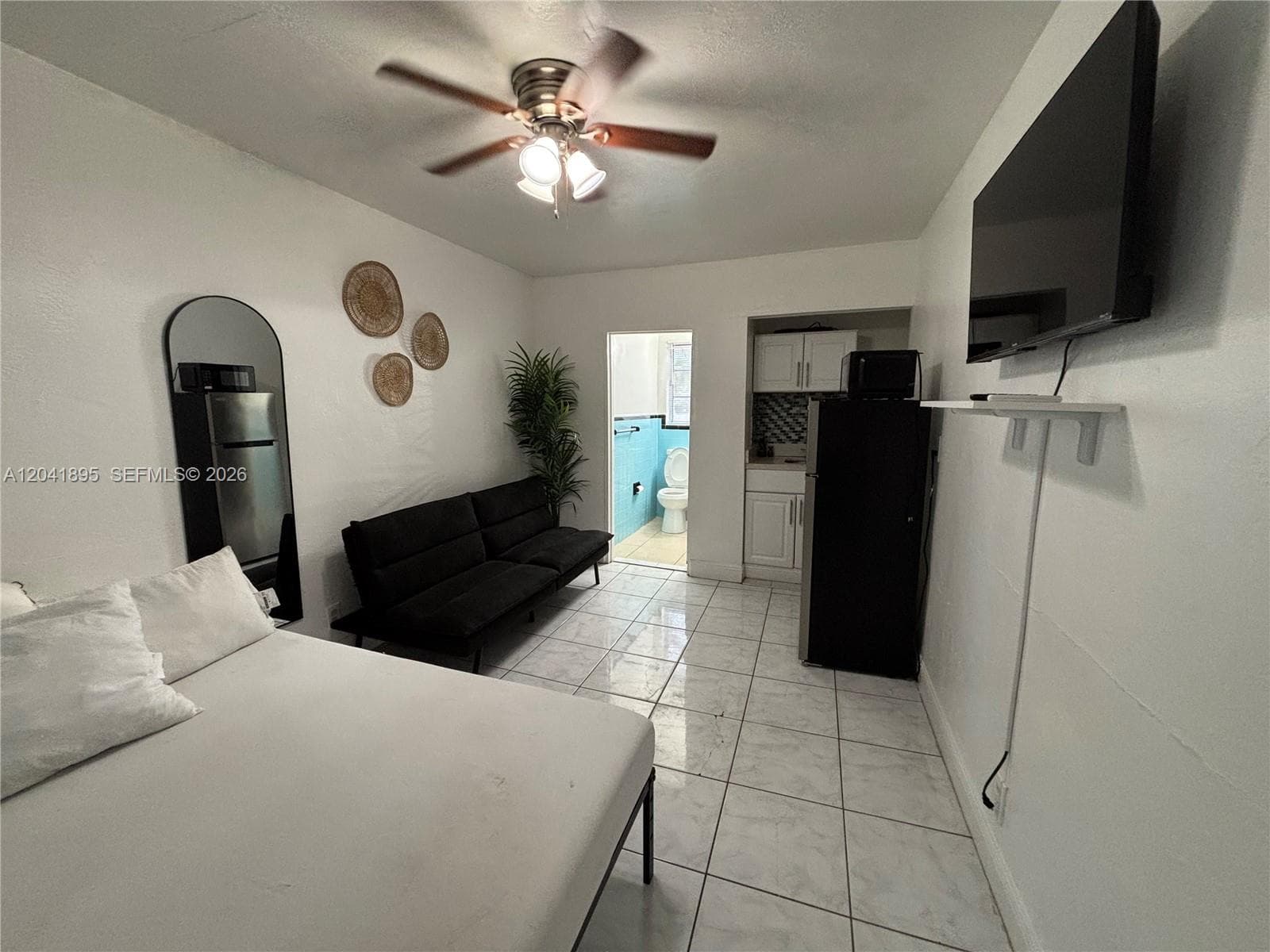 1843 Dewey St # 118, Hollywood FL 33020 photo 2