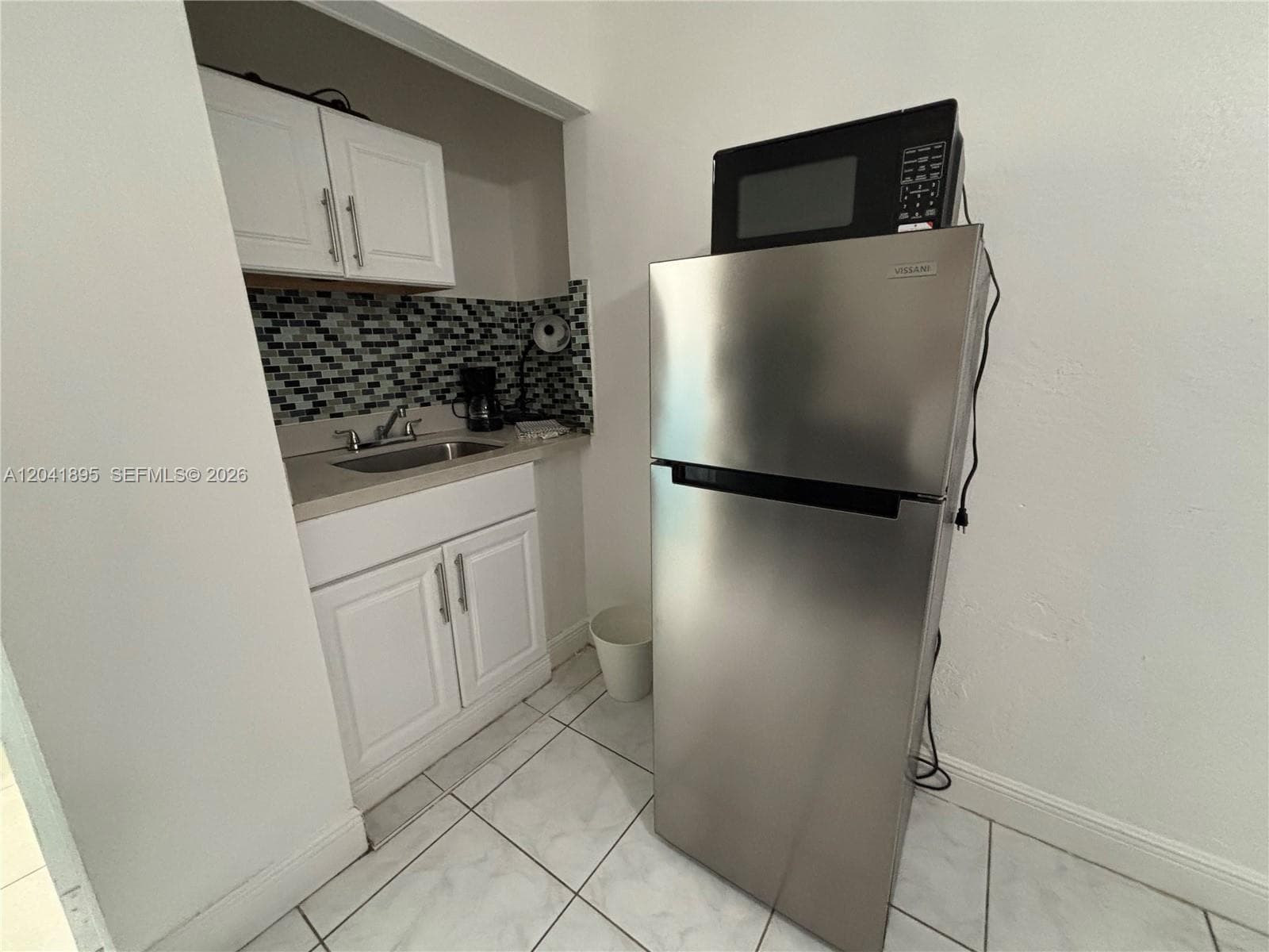 1843 Dewey St # 118, Hollywood FL 33020 photo 3