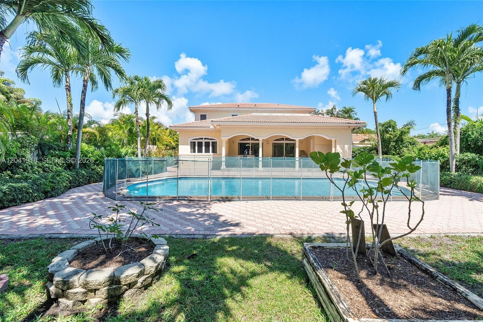 3765 Prairie Ave # 3765, Miami Beach FL 33140 photo 2