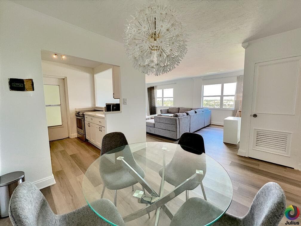 2555 NE 11th Street # 809, Fort Lauderdale, FL 33304 photo 3