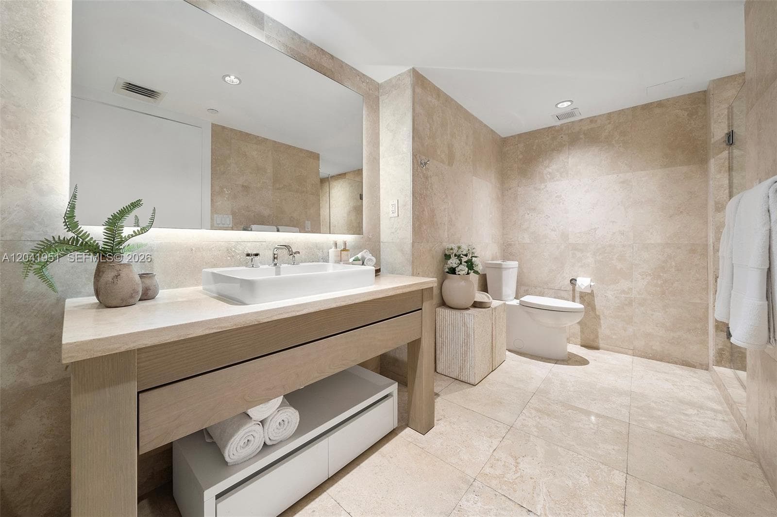 102 24th St # 1213, Miami Beach, FL 33139 photo 5