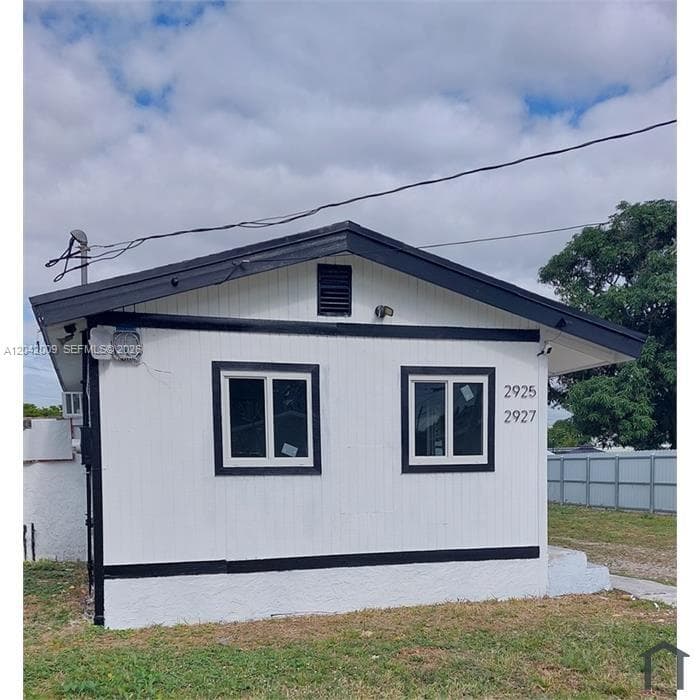 2927 NW 60th St, Miami FL 33142 photo 3