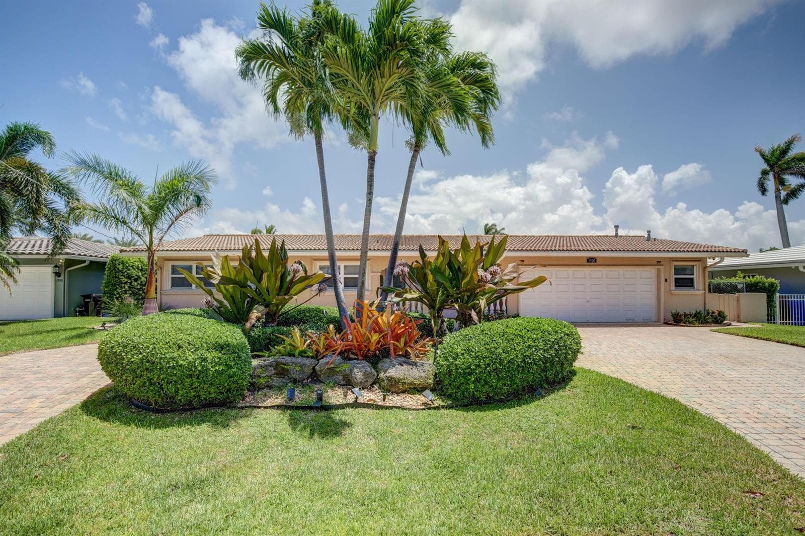 1920 Waters Edge, Pompano Beach FL 33062 photo 2