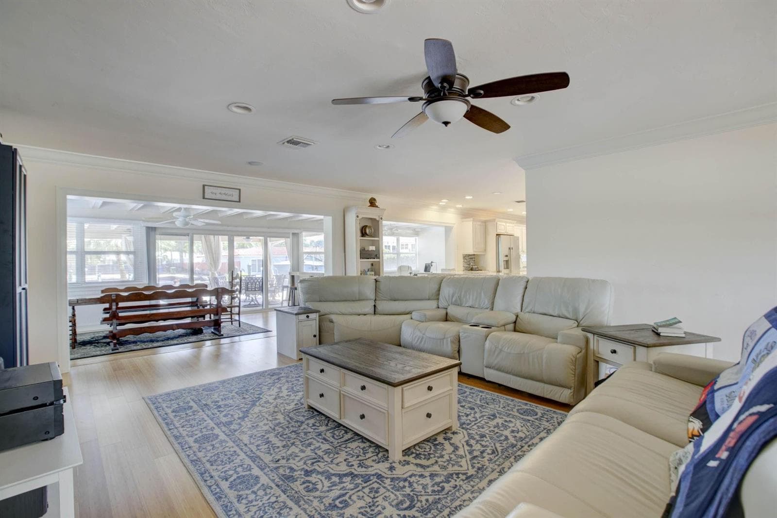 1920 Waters Edge, Pompano Beach FL 33062 photo 5
