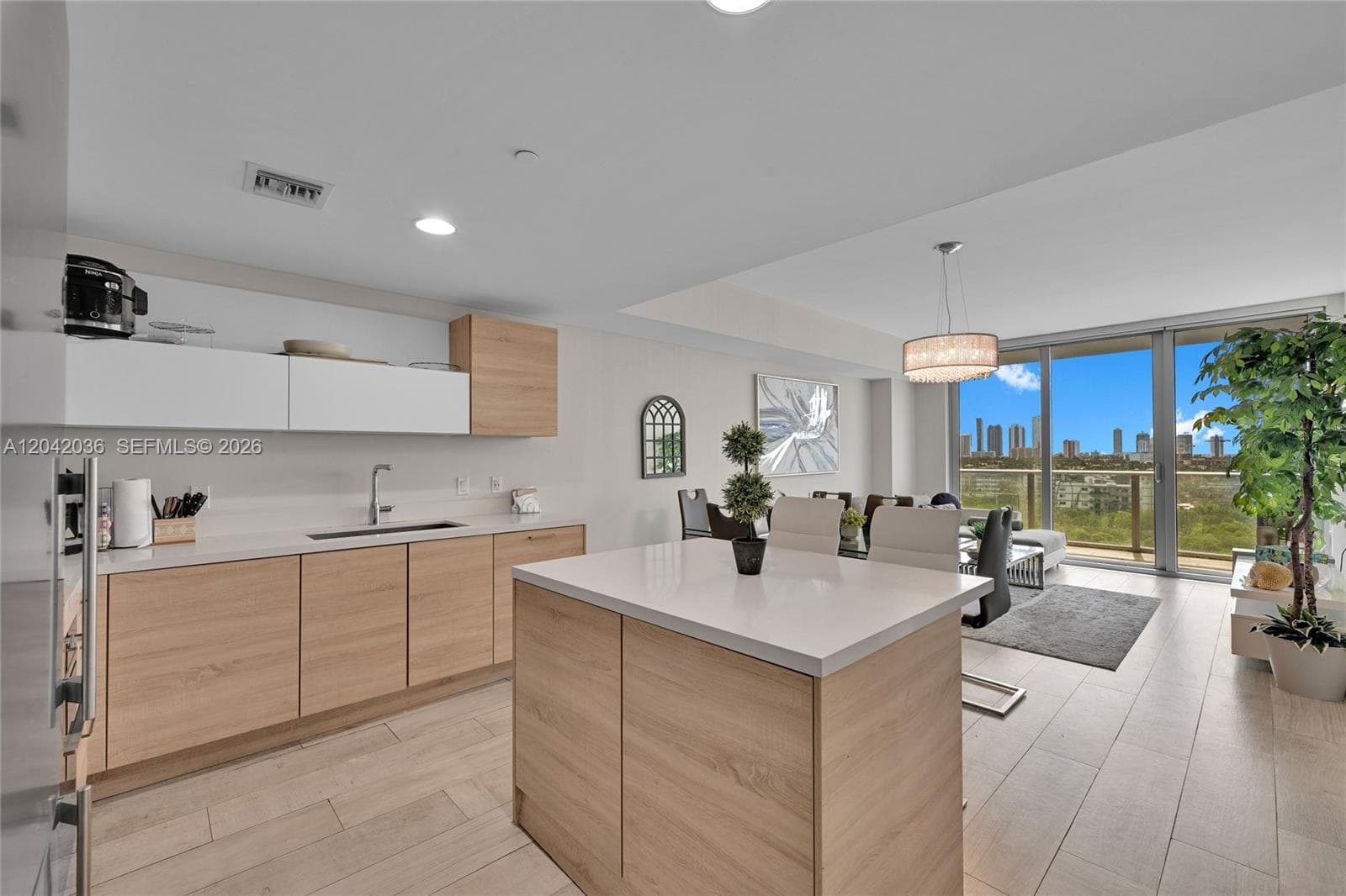 16385 Biscayne Blvd # 1020, North Miami Beach FL 33160 photo 5