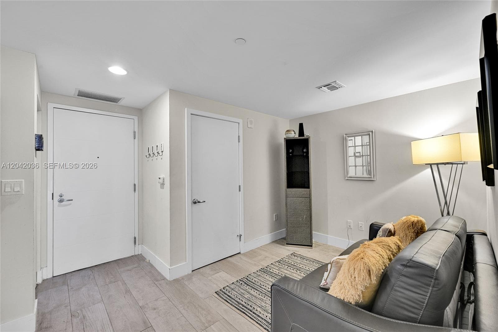 16385 Biscayne Blvd # 1020, North Miami Beach FL 33160 photo 4