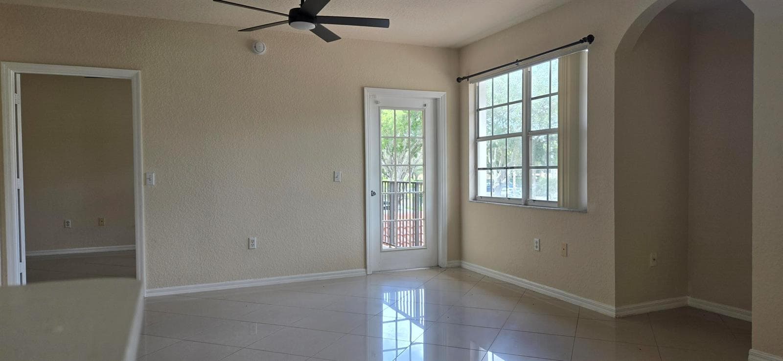 2505 Belmont Lane, North Lauderdale FL 33068 photo 5