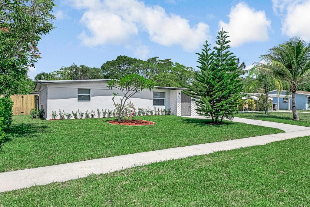 12063 Acapulco Avenue, Palm Beach Gardens FL 33410 photo 3
