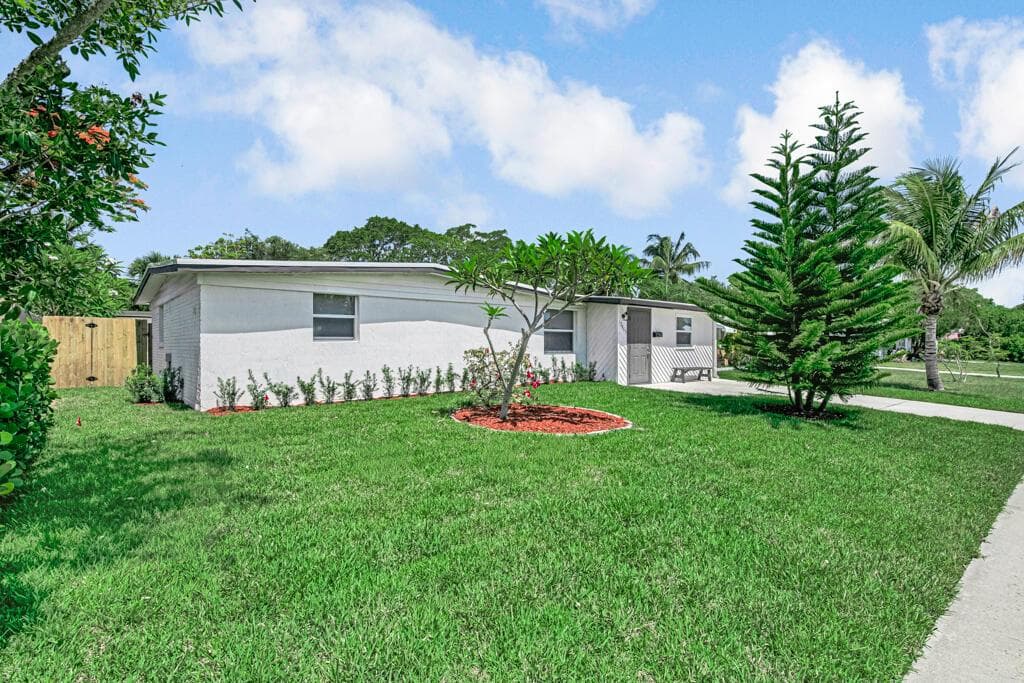 12063 Acapulco Avenue, Palm Beach Gardens FL 33410 photo 4