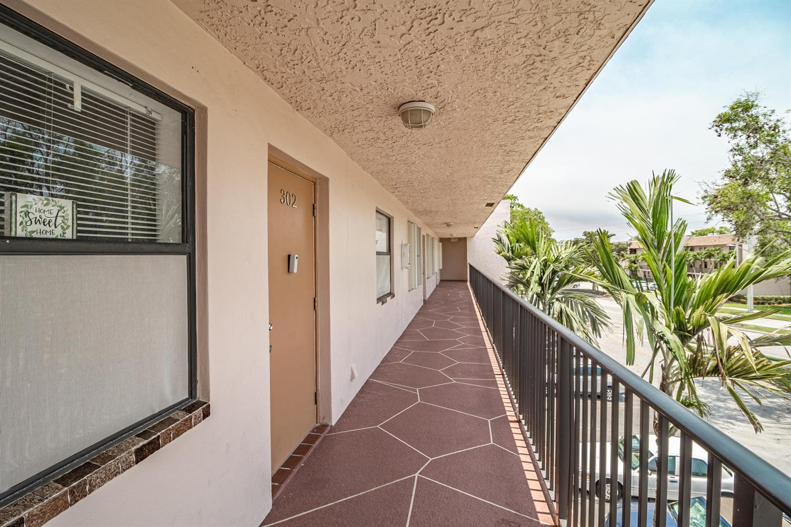 10331 Sunrise Lakes Boulevard # 302, Sunrise FL 33322 photo 2