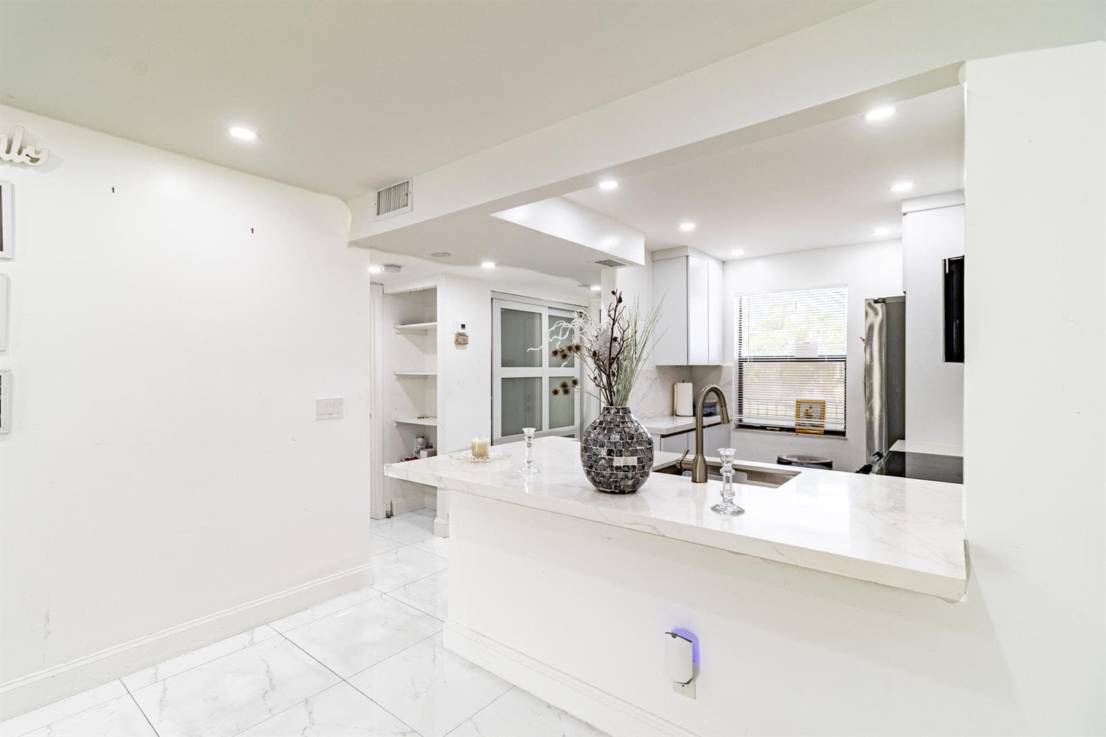 10331 Sunrise Lakes Boulevard # 302, Sunrise FL 33322 photo 4
