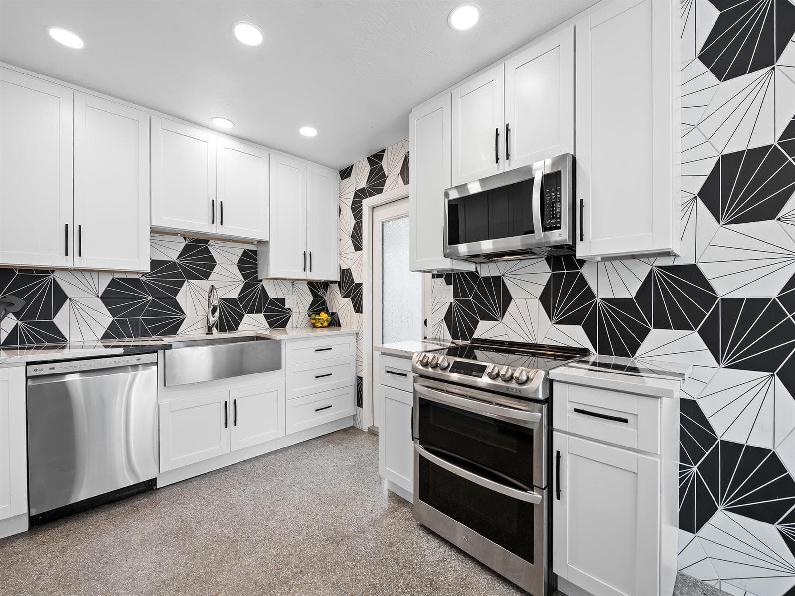 657 NW 30th Court, Wilton Manors FL 33311 photo 4