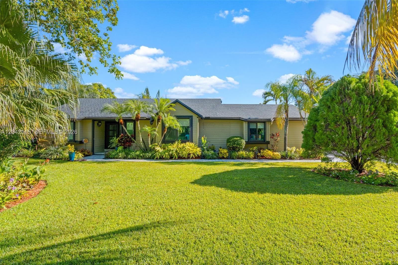 15031 SW 154th Ter, Miami FL 33187 photo 2