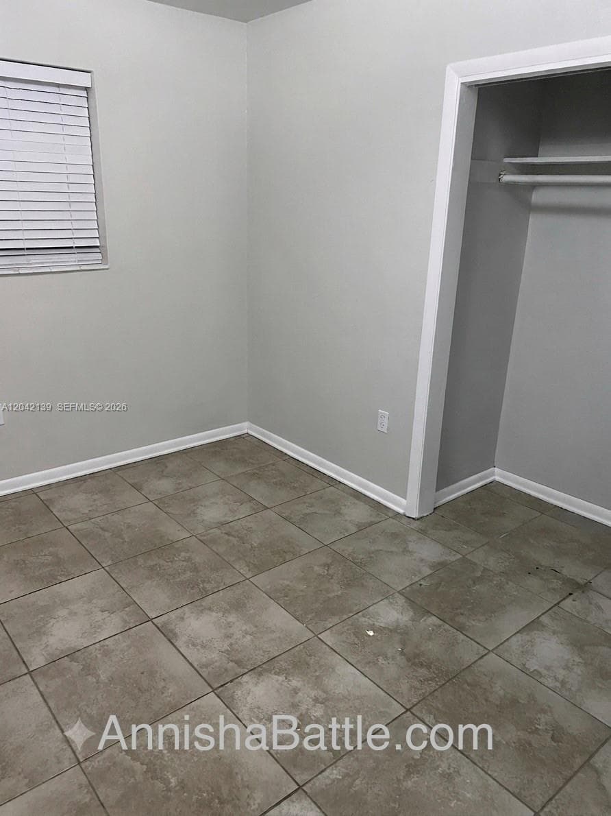 2901 NW 50th St, Miami FL 33142 photo 4