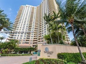 19501 W Country Club Dr # 704, Aventura FL 33180