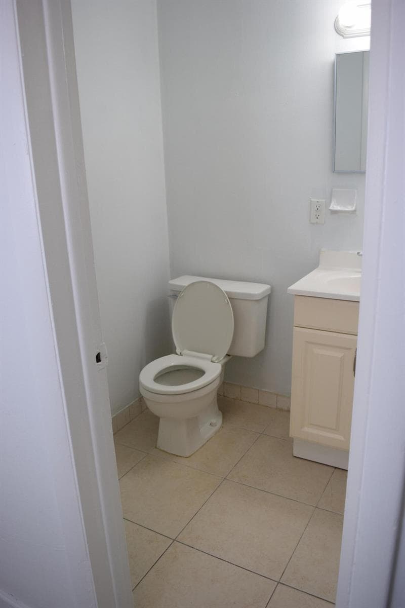 151 SE 6th Avenue # Apt 14, Pompano Beach FL 33060 photo 4