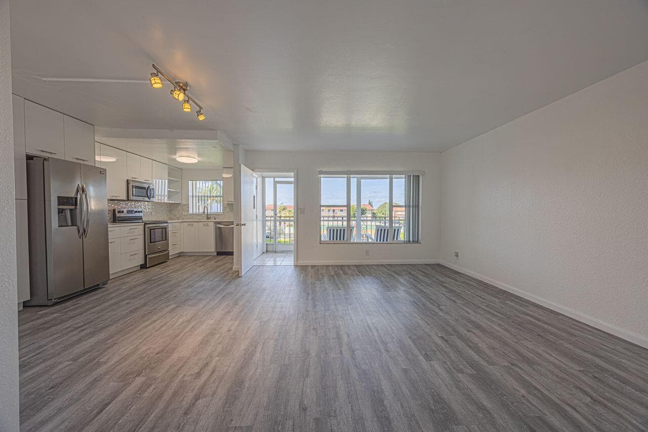 808 SE 7th Street # 305, Deerfield Beach FL 33441 photo 5