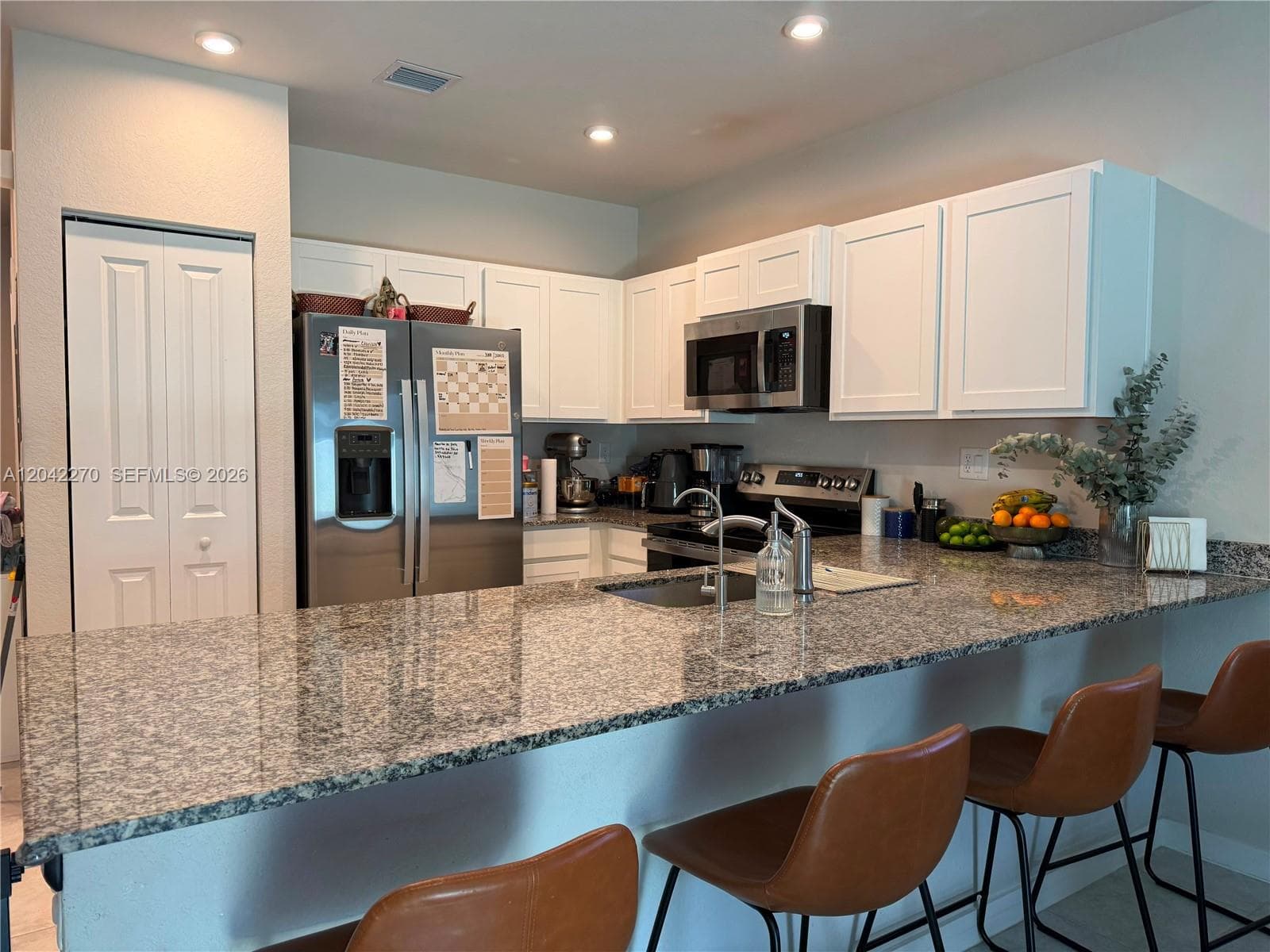 1057 NW 5th St, Florida City FL 33034 photo 2