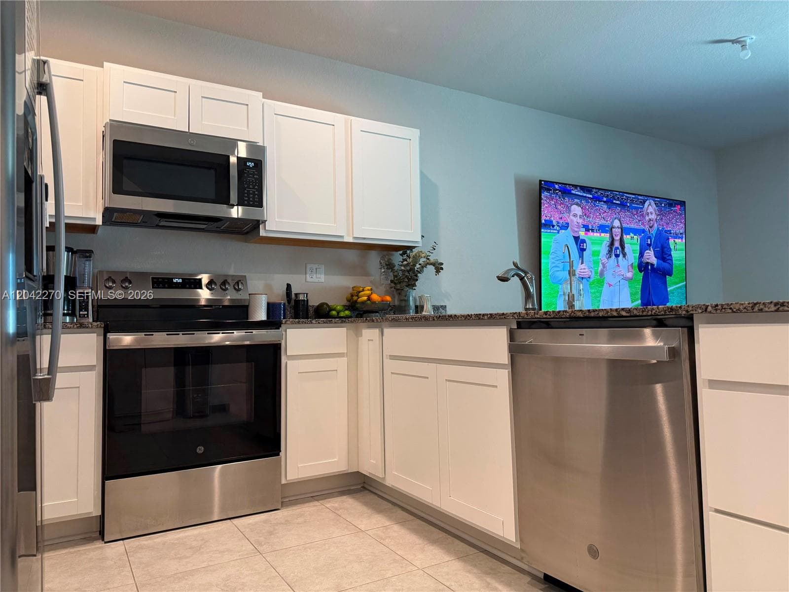 1057 NW 5th St, Florida City FL 33034 photo 3