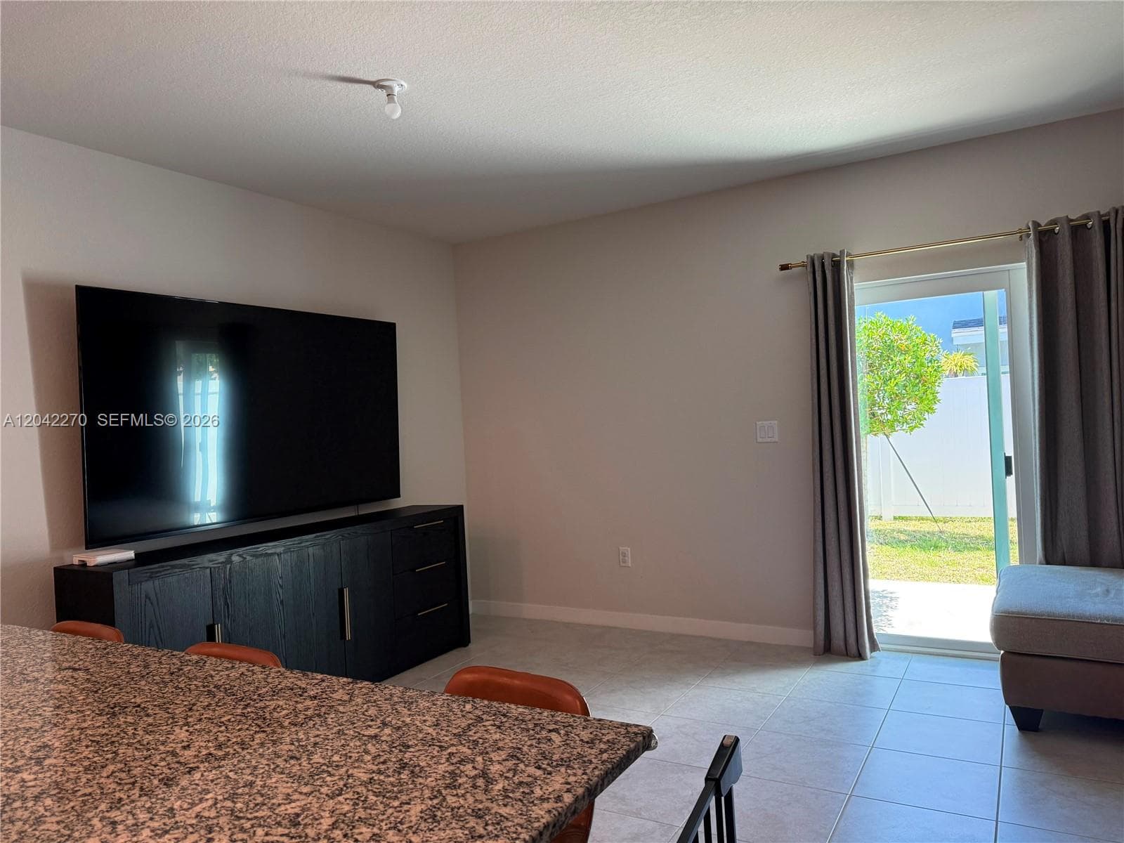 1057 NW 5th St, Florida City FL 33034 photo 5
