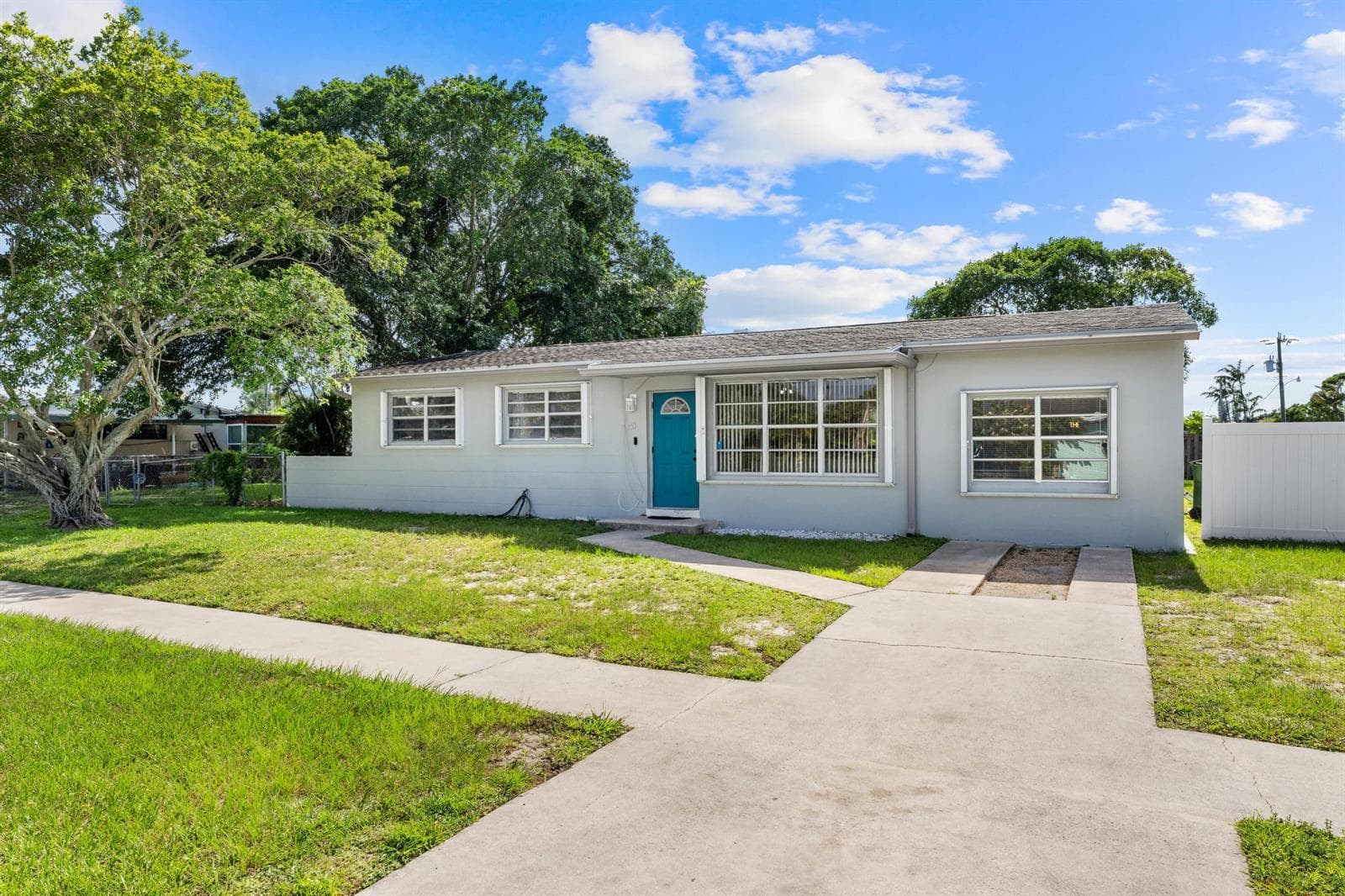 153 Abaco Drive, Palm Springs FL 33461 photo 5