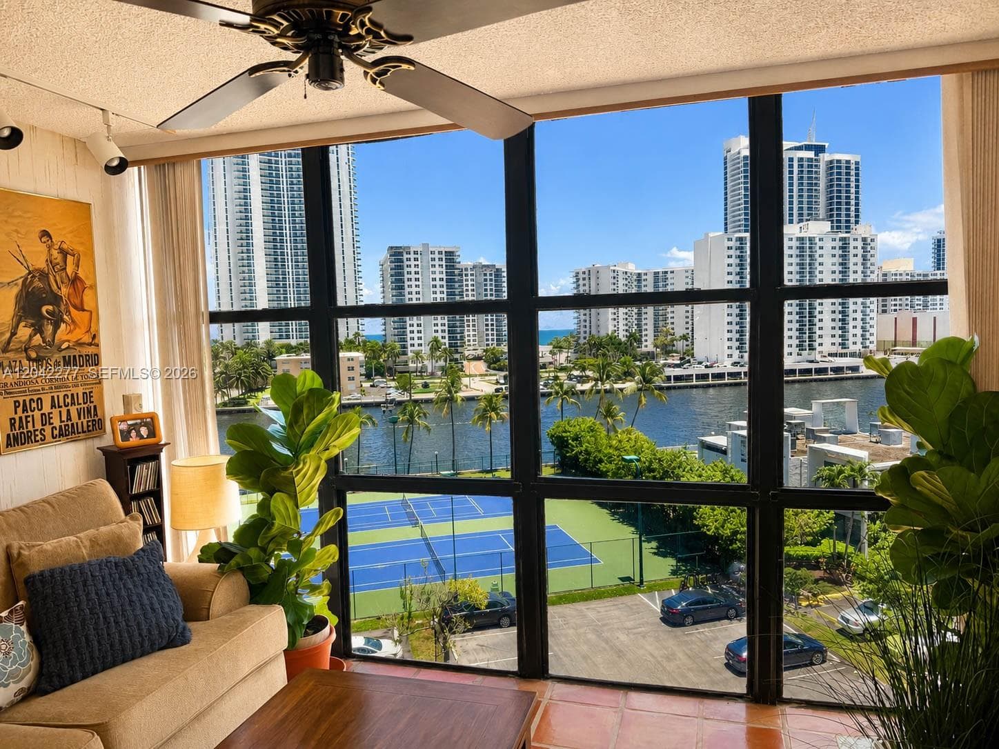 1000 Parkview Dr # 726, Hallandale Beach FL 33009 photo 2