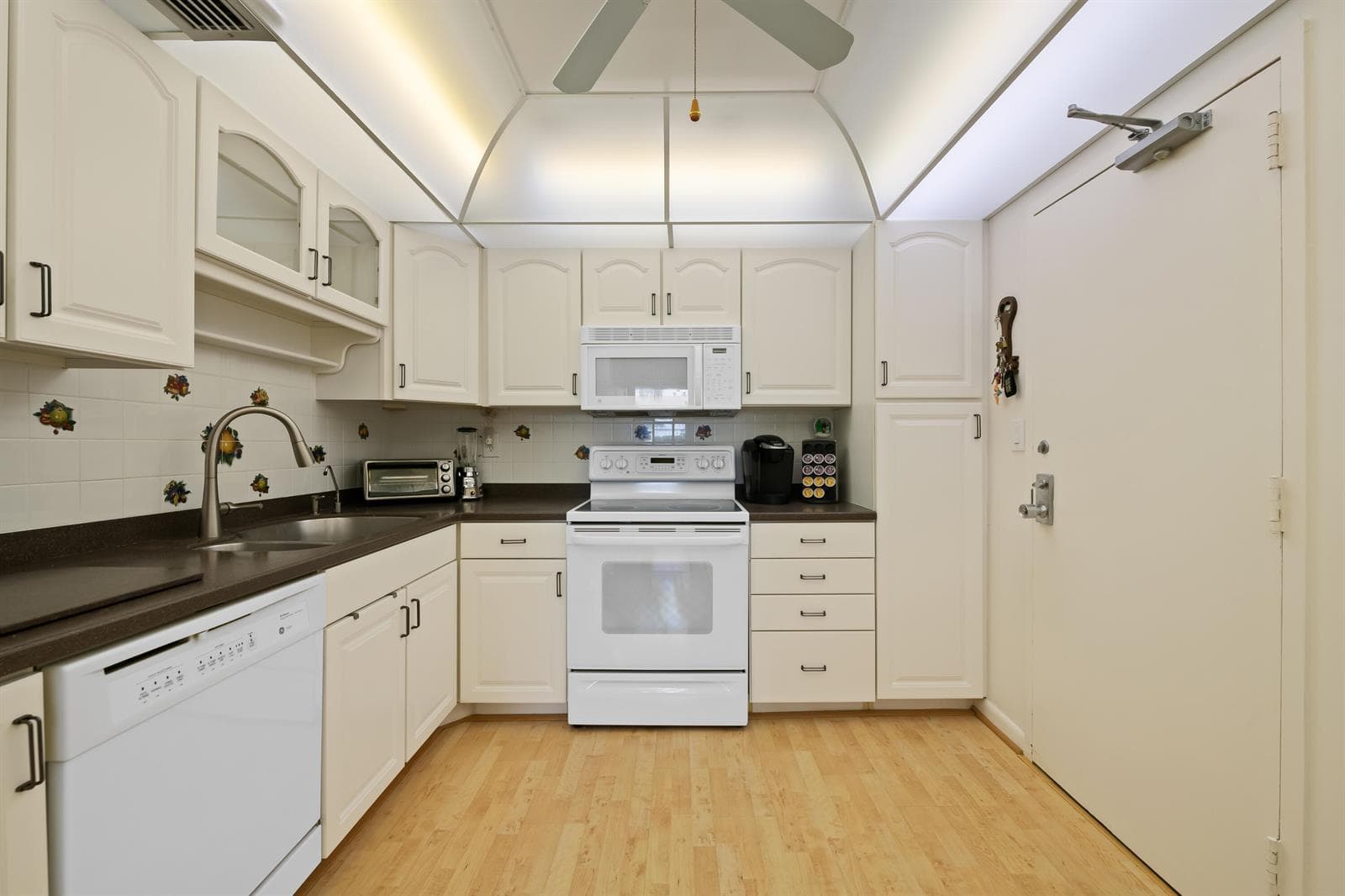 10777 W Sample # 207, Coral Springs FL 33065 photo 3
