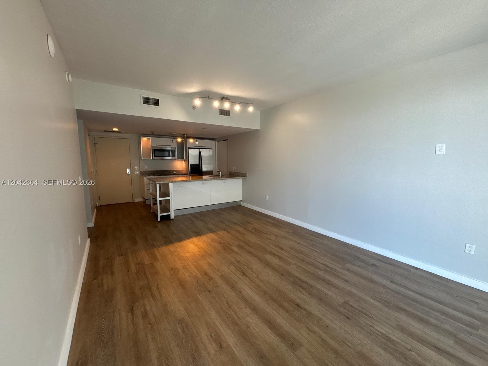 185 SW 7th St # 1410, Miami FL 33130 photo 3