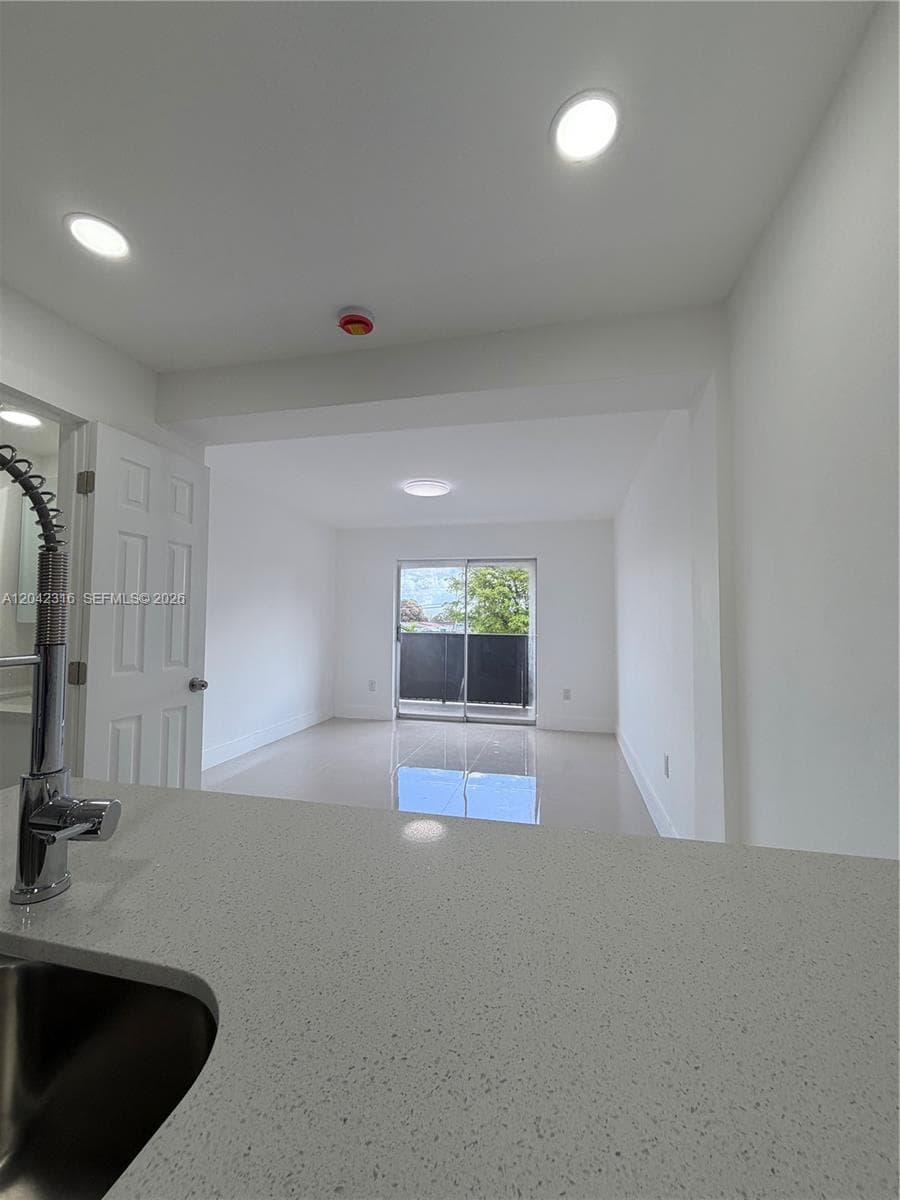 1551 W Okeechobee Rd # 9, Hialeah FL 33010 photo 3