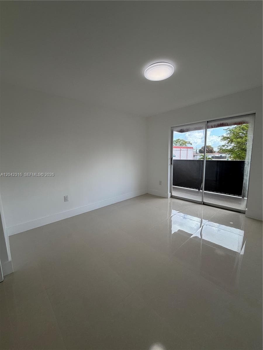 1551 W Okeechobee Rd # 9, Hialeah FL 33010 photo 5