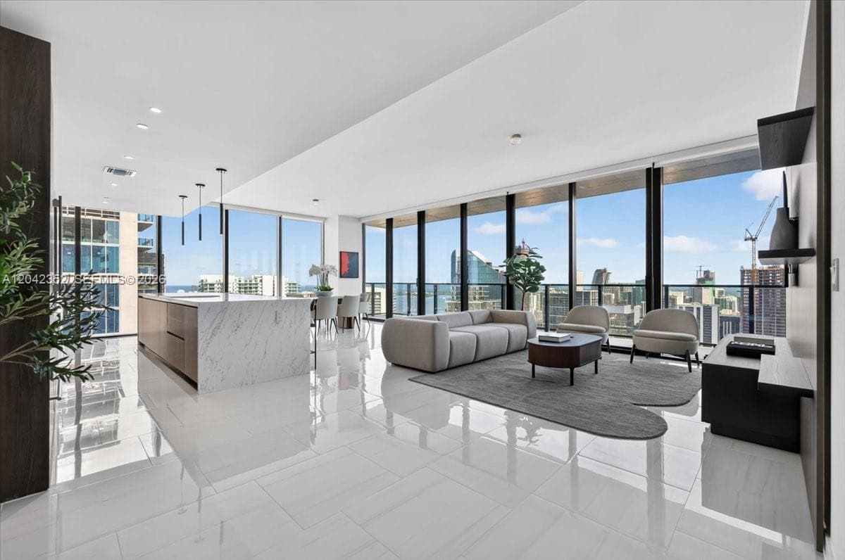 20 NE 11th St # 6003, Miami FL 33132