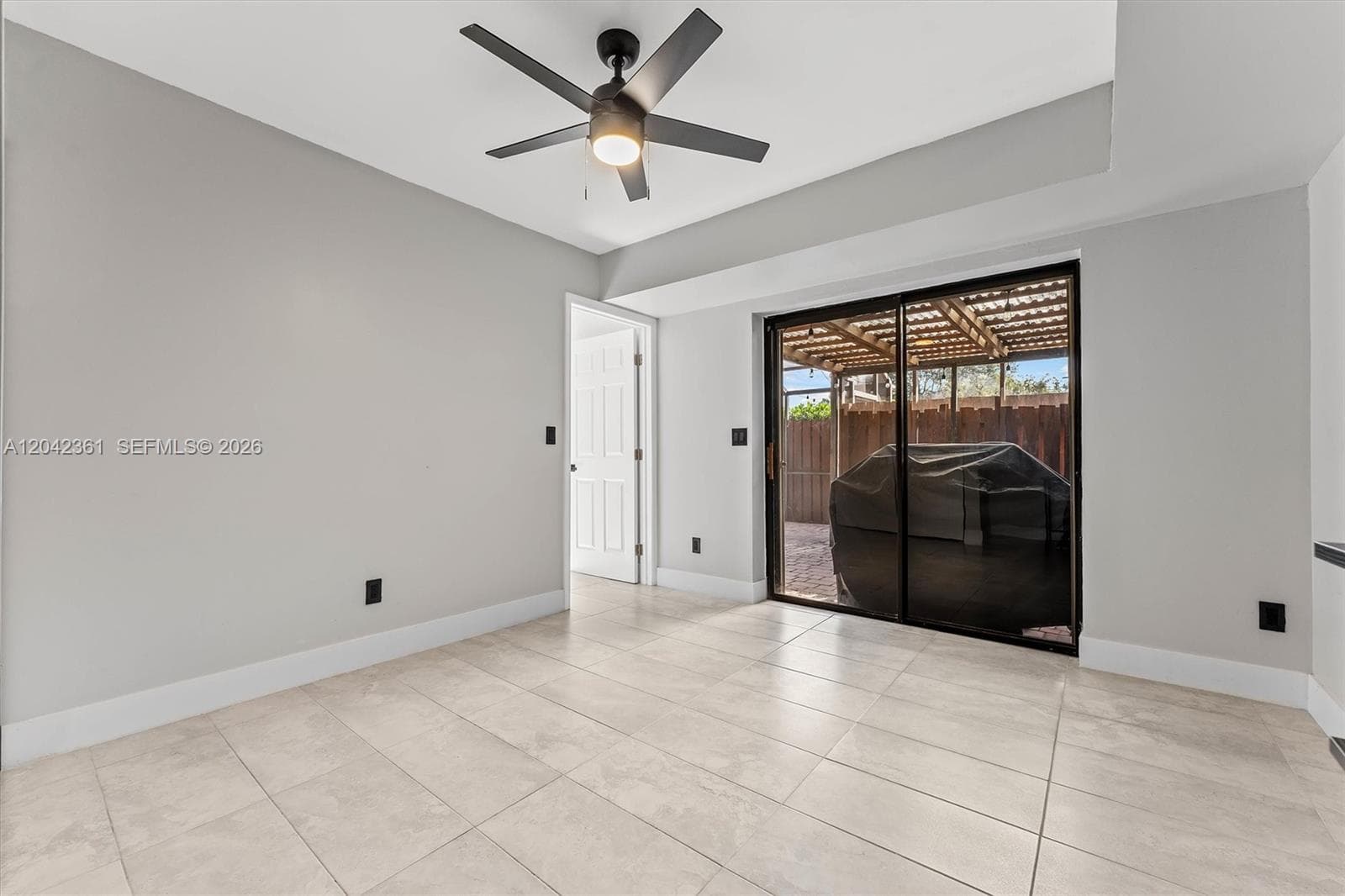 11867 SW 13th Ct, Davie FL 33325 photo 5