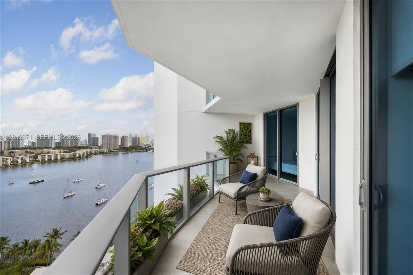17301 Biscayne Blvd # 1704, North Miami Beach FL 33160 photo 3