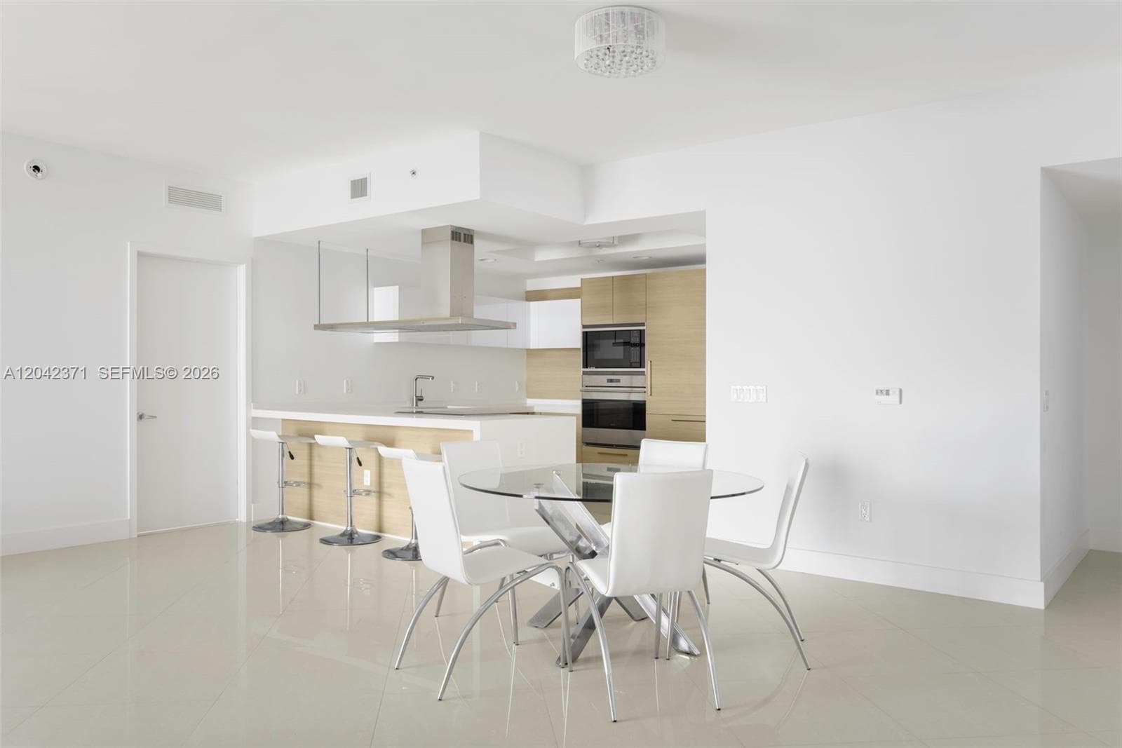 17301 Biscayne Blvd # 1704, North Miami Beach FL 33160 photo 5