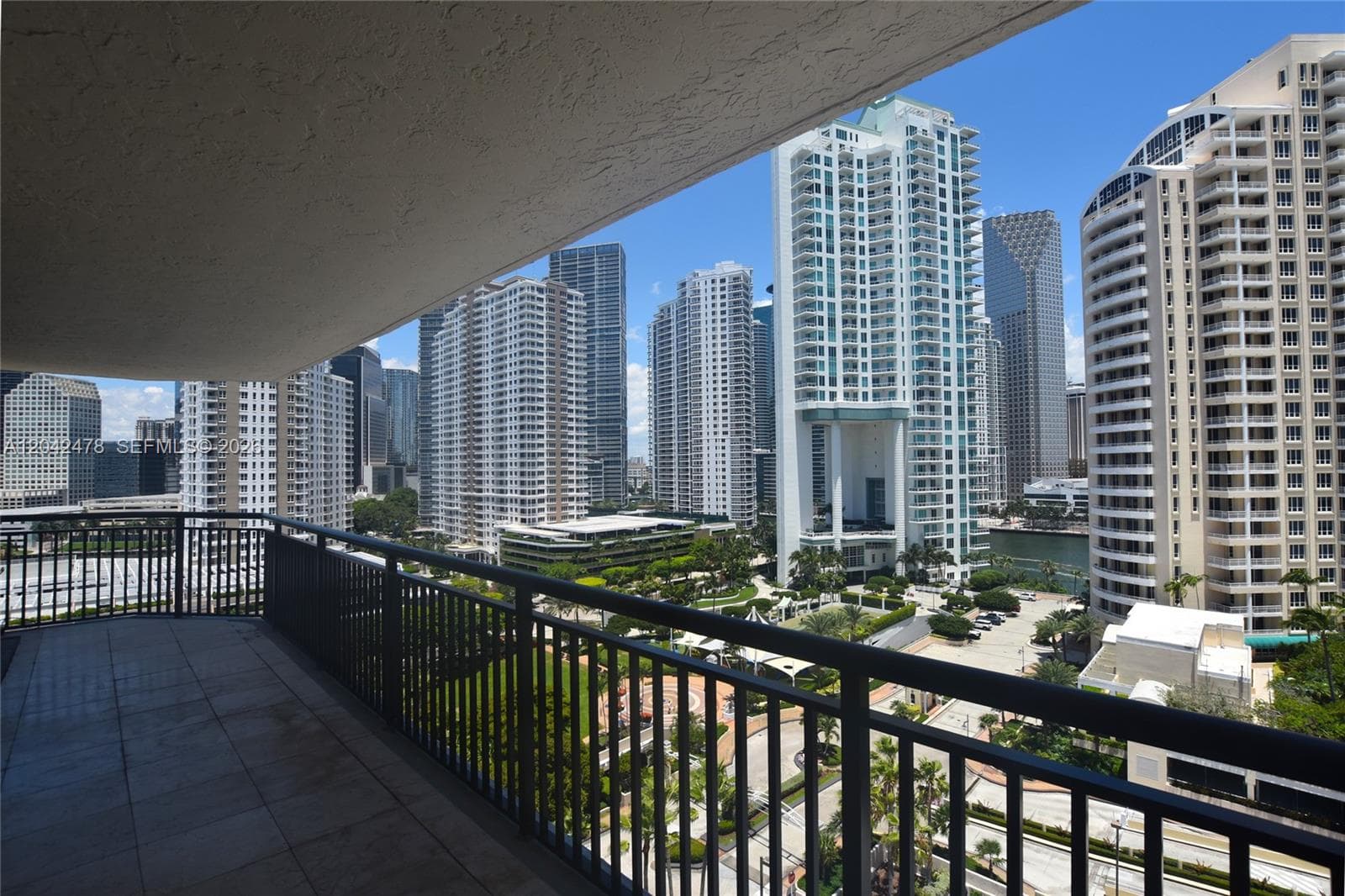 540 Brickell Key Dr # 1513, Miami FL 33131 photo 2
